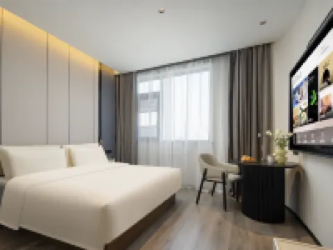 Atour Hotel, Bayi South Street, Jinhua World Trade City Plaza Hotels near Huhaitang Park