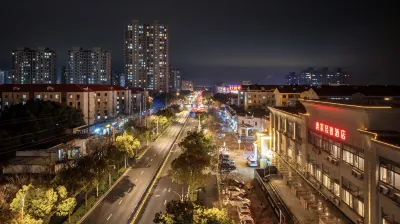 Yijia Light Luxury Hotel (Shanghai Fengxian South Bridge) Hotels near Culture Square (nanqiaolu)