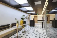 City Light Designer Cinema Hotel (Huai'an Hongze Wuyi Square) - bar