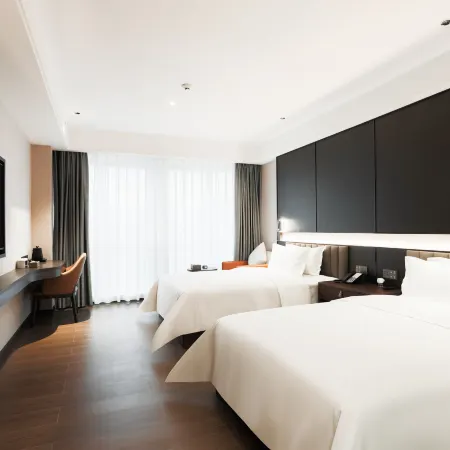 Hongyue City Hotel (Dongtou Shiguanghui Chinese Lantern World West Gate) Hotels in Zigong