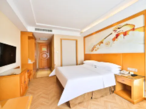 Vienna Hotel (Huichun )