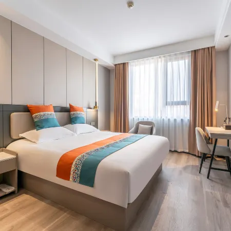 Qingdao Sifang Hotel Xilou (Taidong Pedestrian Street Haibohe Park Subway Station)