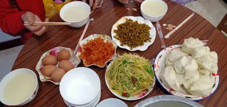 Luqu Langmu Temple Yue Lai Inn Отели в г. Луцюй