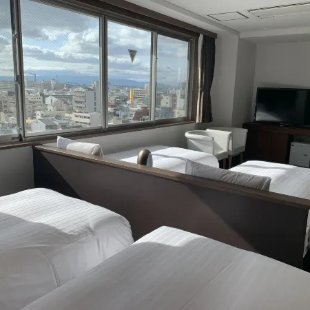 Bande Hotel Osaka Отели рядом с достопримечательностью «Станция метро Abiko»
