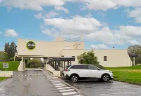 B&B HOTEL Valenciennes Sud Hôtels à : Aubry-du-Hainaut