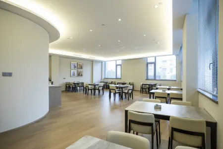 Excemon Ruijia Hotel Отели рядом с достопримечательностью «Caocun Port»