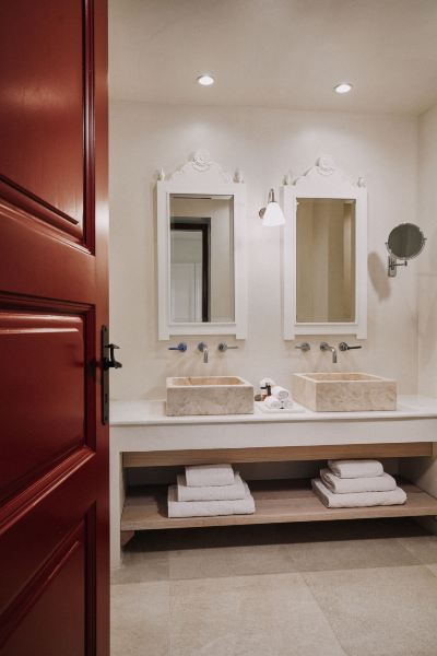 ドリアンスイート、1ベッドルームスイート、キングサイズベッド1台、リゾートビュー、バルコニー付 ヴェデマ，ラグジュアリーコレクションリゾート，サントリーニの写真