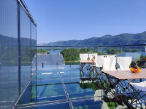 Xiandao Lake Four Seasons Lakeside Hotel (Sky City Scenic Area) Hotels in Yangxin