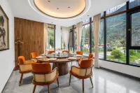 Sitting in the Valley Country House Collection - Morgenmad