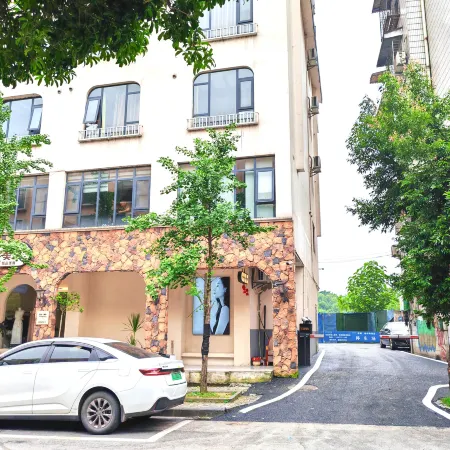 O.Live Social (Guilin Elephant Trunk Hill Two Rivers and Four Lakes Store)