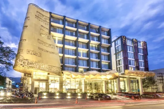 Stay with Nimman Chiang Mai Hotels in Chiang Mai