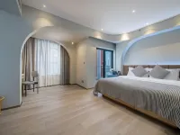 AI Stay Future Hotel (Xi'an High-tech Zone Keji Second Road Subway Station) Hotels near Gaoxin