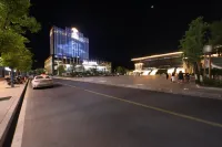 Longyuan Kimans Hotel (North Branch of Shanyang No. 3 Middle School, Shangluo) - Mountain view