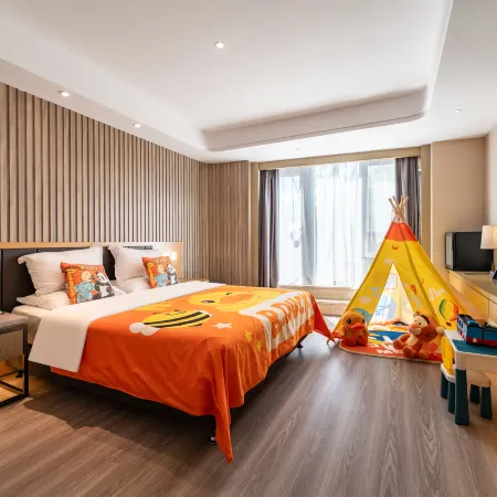 WORLD HOTEL