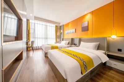 Home Inn Huayi Collection Hotel (Yushu Government Yaodu Road Branch) Hotels in Zhangshu