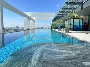Centre Point Danang Hotel & Residence