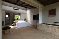 Ono Sanqiu · Rizhao Jinshan  Wild Luxury Hot Spring Pool Resort - parking