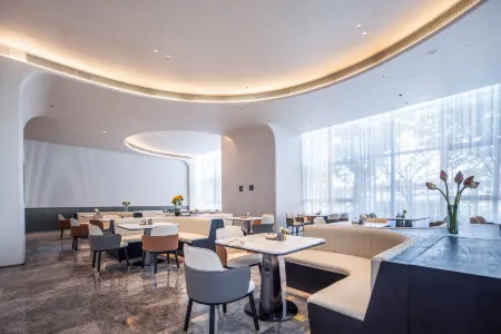 Tai Zhou Hai Ling Ying Chun Dong Lu Atour Hotel Отели рядом с достопримечательностью «Taizhou University»