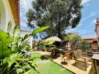 Mountain Pool and Cloud Realm Homestay Hotel โรงแรมใกล้เขาซีซาน