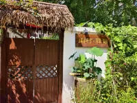Mountain Village Inn (Jim Adventure World) Hotels near Guojiagou Sceneic Area