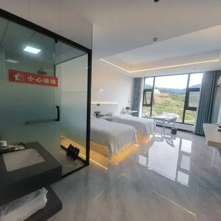 Dongyang Junyue Hotel