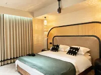 Fenglanju Jimi Audio-Visual Smart Homestay (Huize Ancient City) - Küvet