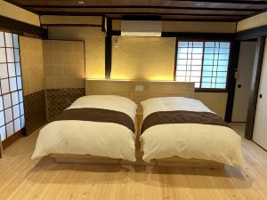 Tetsu-juro （former Ogunis residence） ,  Himeji Castles back parlor-like"400-year-old inn"