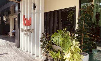 Thana Wisut Hotel
