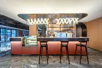 Wanjia Boutique Hotel (Tianjin Station Binjiang Road Pedestrian Street)