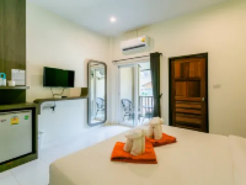 トンサイ ベイ リゾート ポダ島周辺のホテル