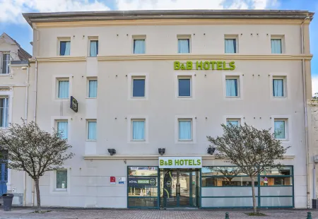 B&B Hotel les Sables-d'Olonne Centre Gare Отели рядом с достопримечательностью «Quartier de l'Ile de Penotte»