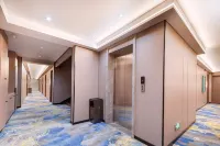 Liuyue Hotel (Liuzhou Wuxing Shangye Buxingjie Dewang Xintiandi)