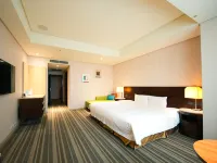 Via Hotel Breeze Hotels near Luzhou District