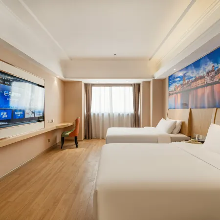 Vienna International Hotel ( Shanghai Kangqiao Metro Station)