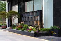 Lanyue Oriental Hotel (Dongguan Songshan Lake Dalang Metro Station Branch) - 로맨틱