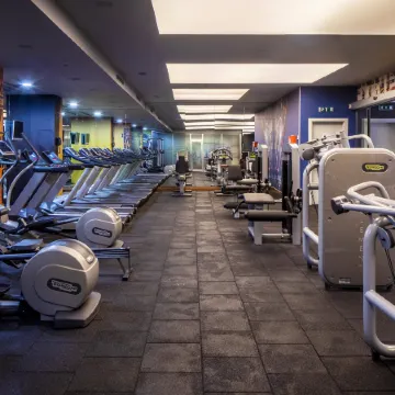 Holiday Inn ISTANBUL - SISLI by IHG Отели рядом с достопримечательностью «Trump towers»