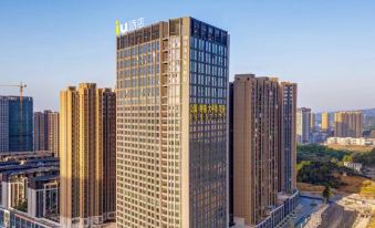 IU Hotel (Guiyang Olympic Sports Center Wanda Plaza Branch)