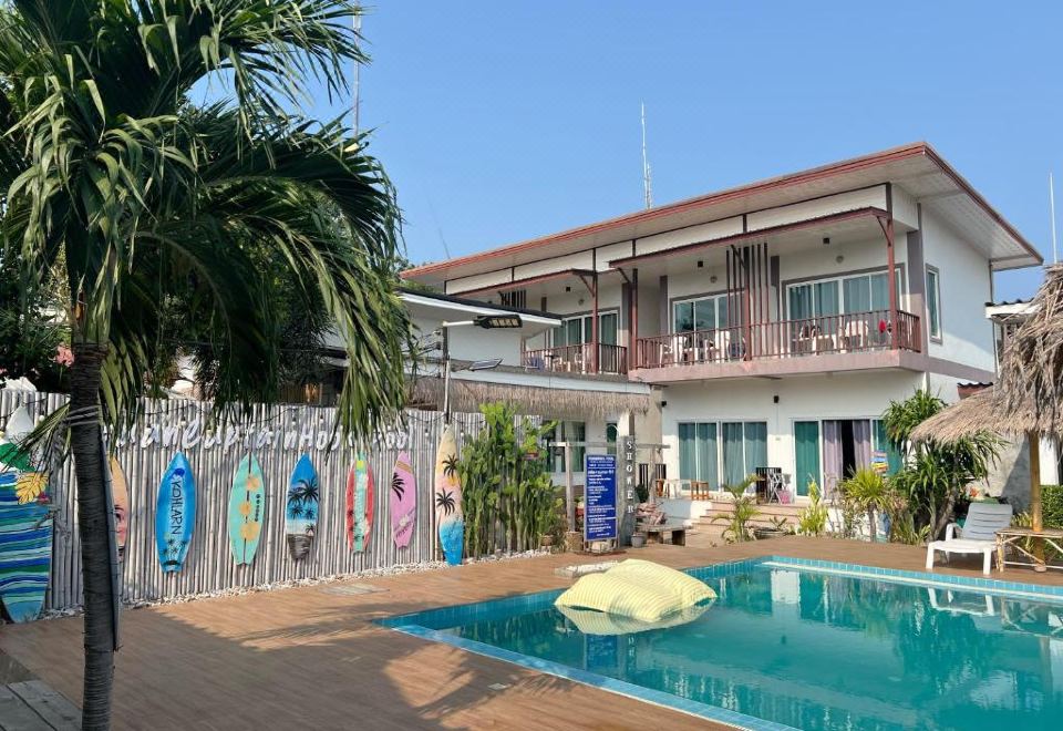 반 캡틴 훅 수영장