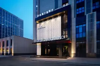 The GiorgioMorandi Hotels (Jinan West Railway Station International Convention and Exhibition Center) Hotels near Zengdi Yingshui Scenic Spot, Minghu Lake