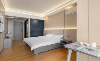 Yipin Hotel (Kunming South Railway Station Chenggong University Town)