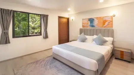 Hibiscus Suites And Residences Отели в г. Нади