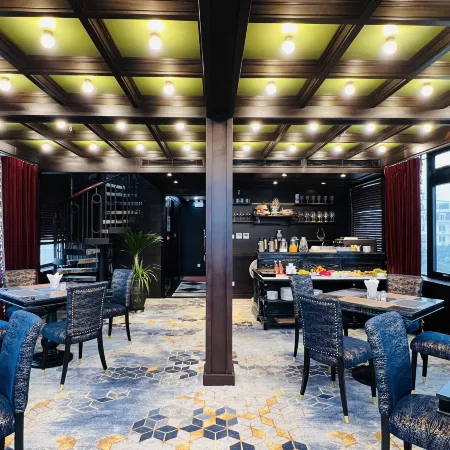 Bay Luxury Beijing Hotel