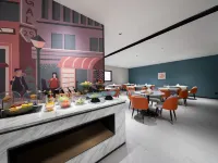 R ROYALSS HOTEL Hotel (Emei High-speed Railway Station Dafo Temple Tourist Area Branch)