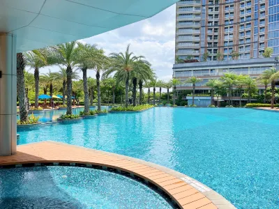 OneHOME Gold Coast PIK Sea View Apartments Hotel dekat Pantai Sakura P Untung Jawa