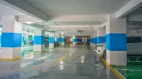 Vienna Hotel（Longshan Xiangxi) - parking