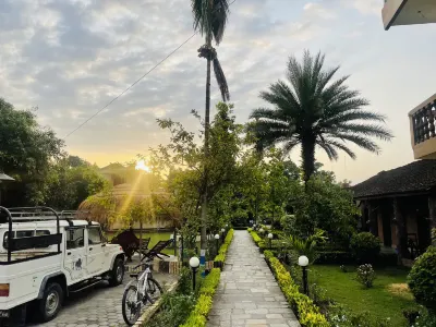 Travellers Jungle Camp Hotels in der Nähe von Sauraha
