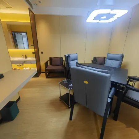 Sakura Hotel (Kunshan Zhaofeng Road Subway Station) Отели рядом с достопримечательностью «Северный вокзал Аньтин»