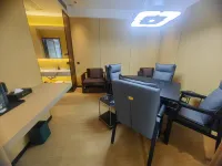 Sakura Hotel (Kunshan Zhaofeng Road Subway Station)