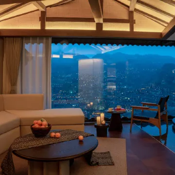 Boundary Mountain Hotel