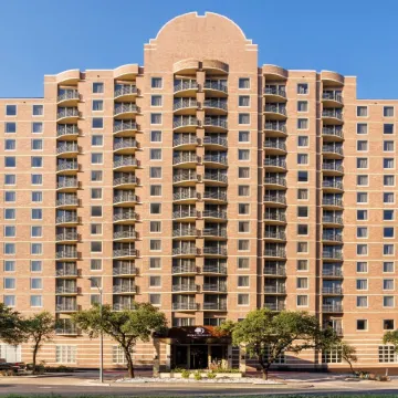 DoubleTree Suites by Hilton Hotel Austin Downtown Capitol